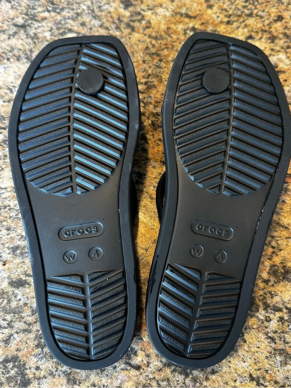 Crocs Miami Big Girl Toe Loop Sandals Square Toe Minimalist Strappy Shoes Size 4